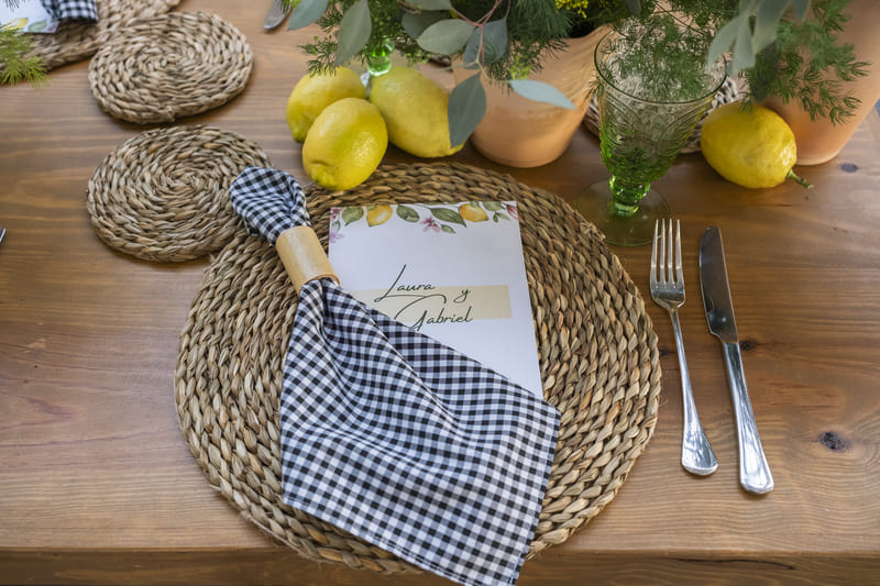 Detalles nupciales mesa